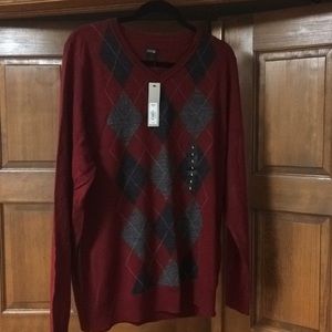 Men’s long sleeve pull over V-neck